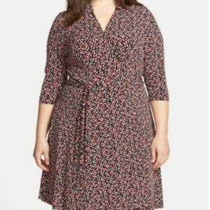 Vince Camuto Red Black Surplice Dress 3x